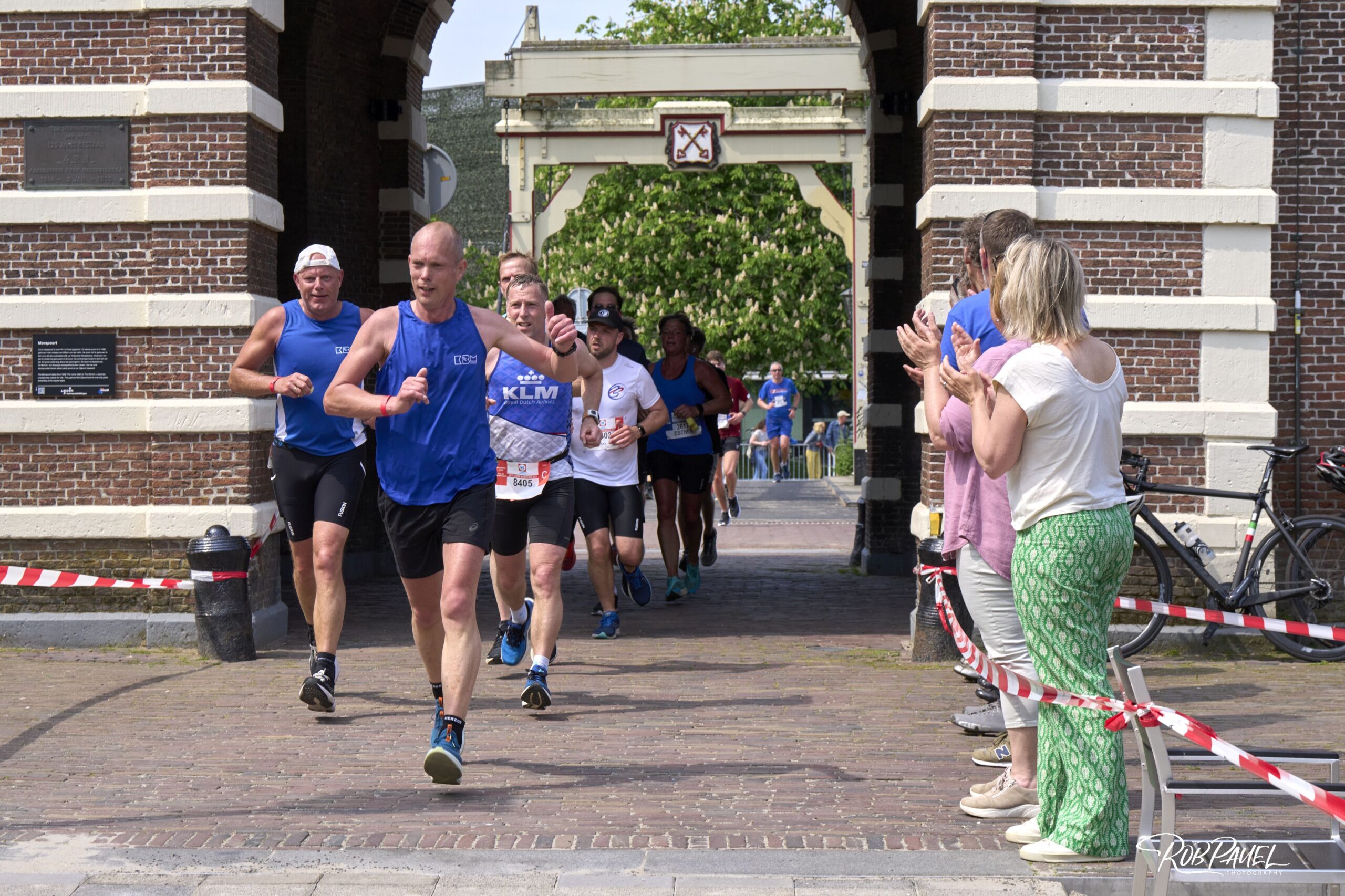 Leiden Marathon en 3 October Vereeniging pakken uit met 1574 ludieke hardloopmeters